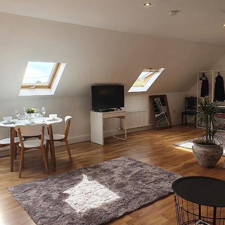 Captivating 1-Bed Apartment In Cloyne คอร์ก ภายนอก รูปภาพ