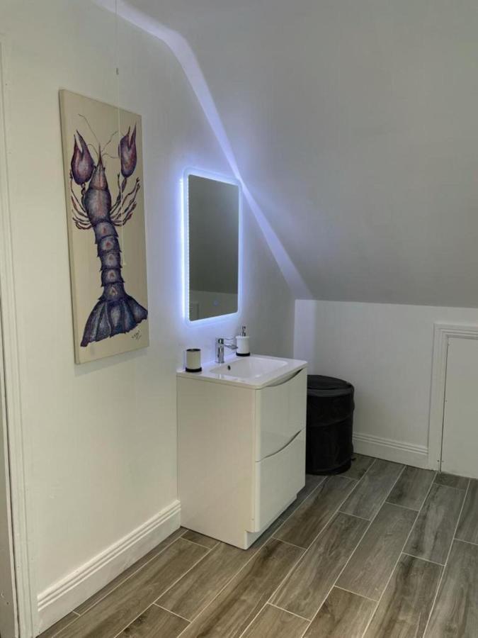 Captivating 1-Bed Apartment In Cloyne คอร์ก ภายนอก รูปภาพ