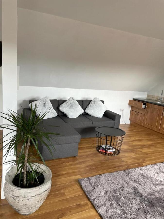 Captivating 1-Bed Apartment In Cloyne คอร์ก ภายนอก รูปภาพ