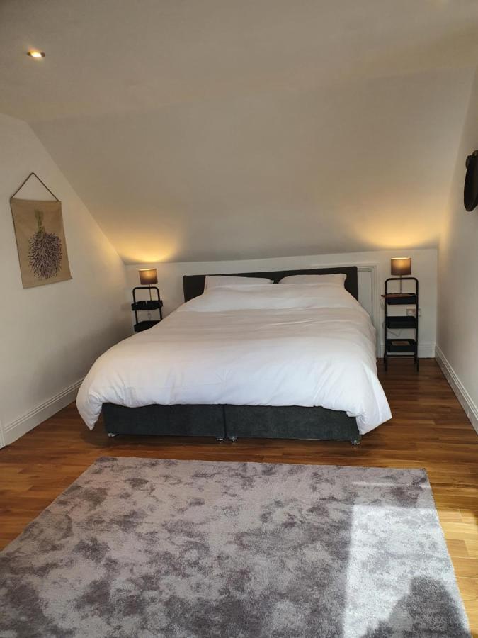 Captivating 1-Bed Apartment In Cloyne คอร์ก ภายนอก รูปภาพ